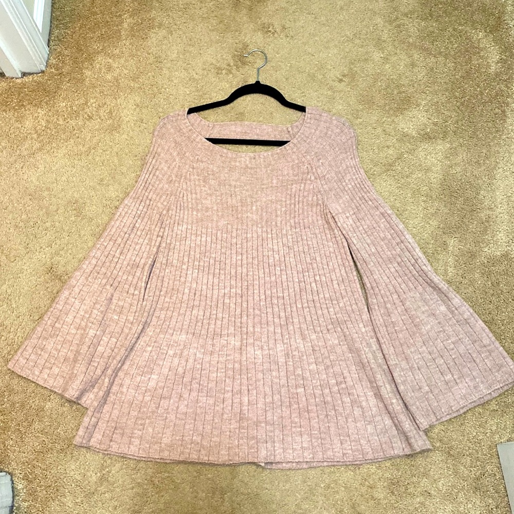 LC Lauren Conrad light pink Babydoll Sweater. Size M. NWT. Perfect condition.